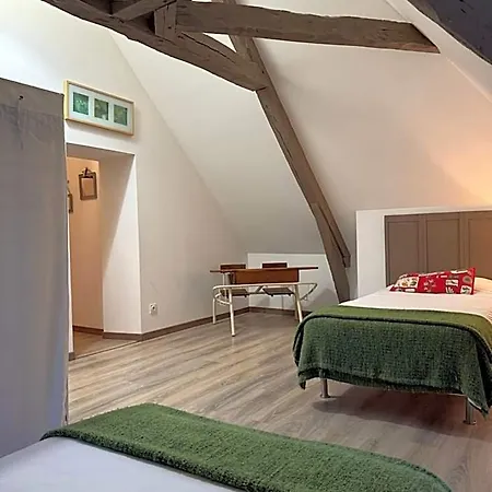 Le Chateau De Bed & Breakfast Grèges