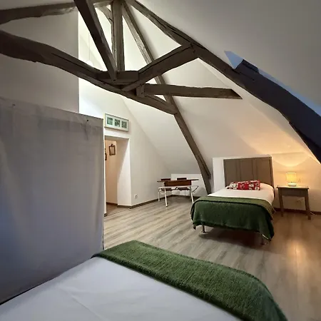 Bed & Breakfast Le Chateau De Greges 3*
