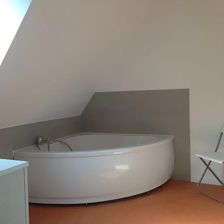 Le Chateau De Greges Greges