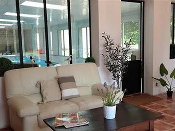 Le Chateau De Greges