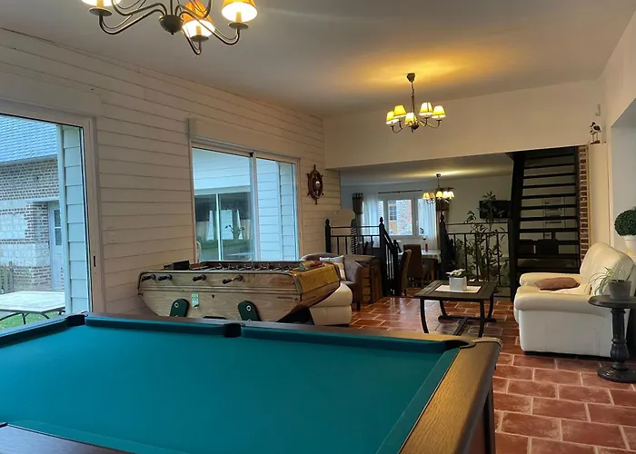 Le Chateau De Bed & Breakfast 3*