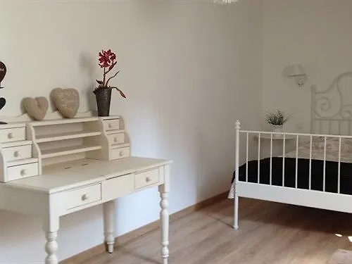 Bed & Breakfast Le Chateau De Grèges